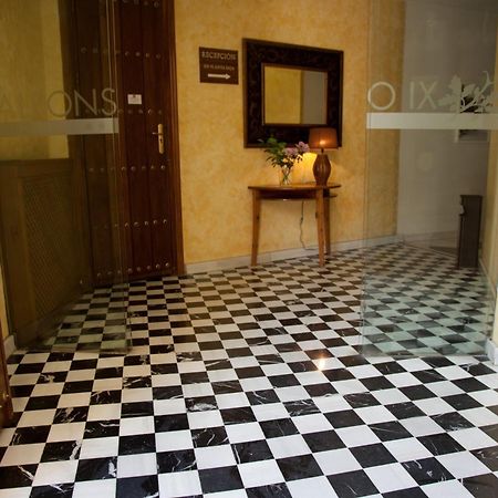 Hotel Alfonso IX (Adults Only) Касерес Экстерьер фото