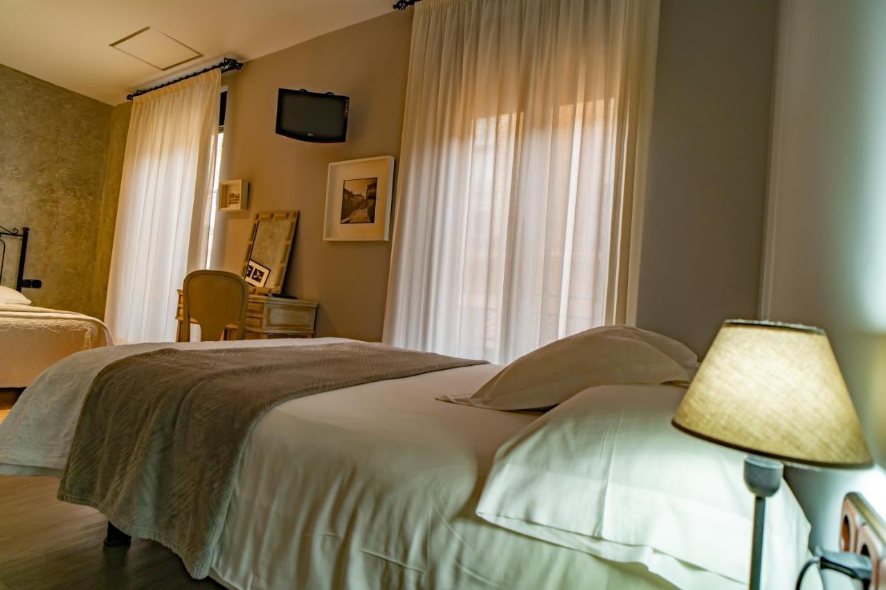 Hotel Alfonso IX (Adults Only) Касерес Экстерьер фото