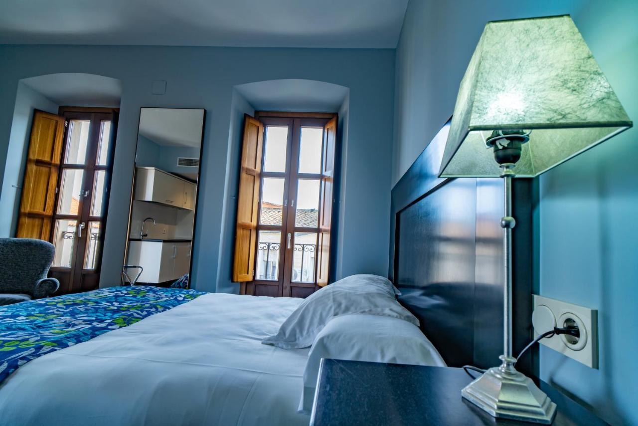 Hotel Alfonso IX (Adults Only) Касерес Экстерьер фото