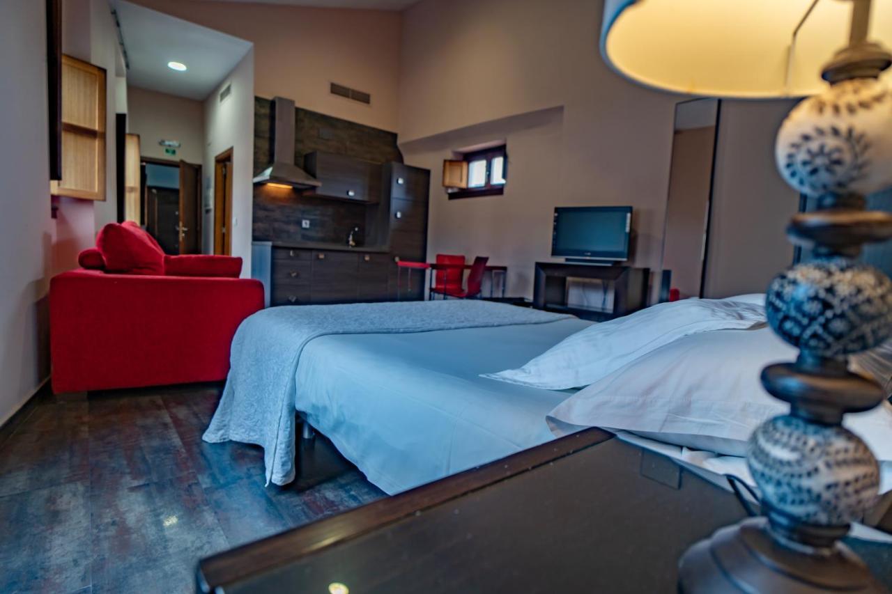 Hotel Alfonso IX (Adults Only) Касерес Экстерьер фото