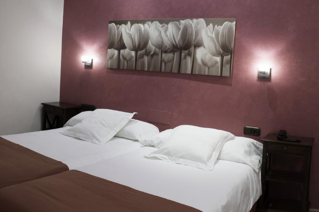 Hotel Alfonso IX (Adults Only) Касерес Экстерьер фото